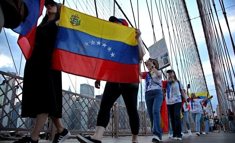 End of TPS for Venezuelans: What Options Do Beneficiaries Have to Avoid Deportation?