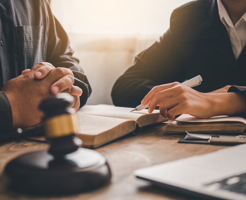 Lawyers give advice about judgment, agreements, justice Customer