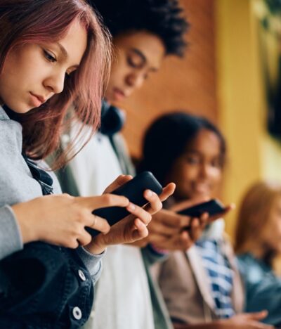 EE.UU. endurece controles: redes sociales ahora son parte del proceso de visa